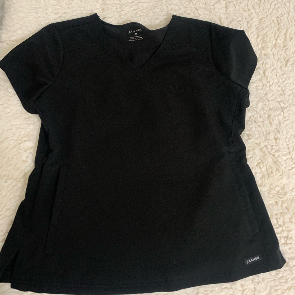 Jaanuu scrub set